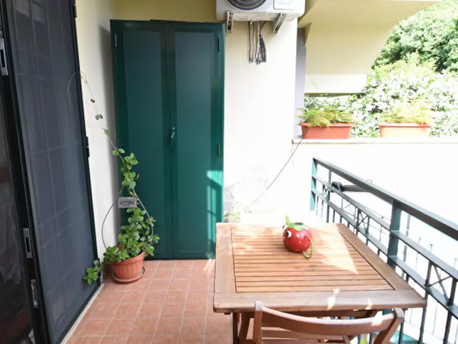 Immagine 12 di Appartamento in vendita  in Via Silvio Serra a Roma