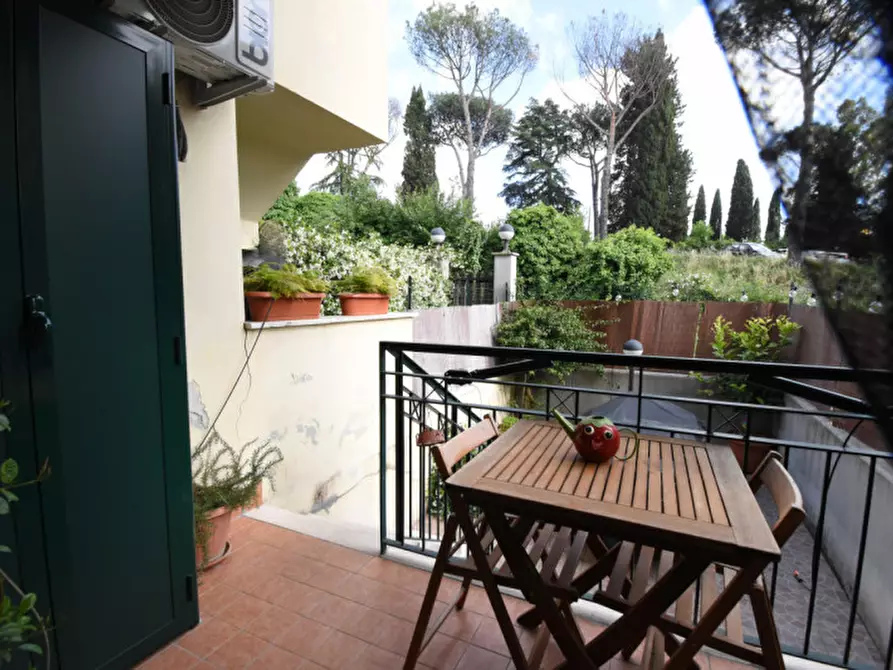 Immagine 13 di Appartamento in vendita  in Via Silvio Serra a Roma