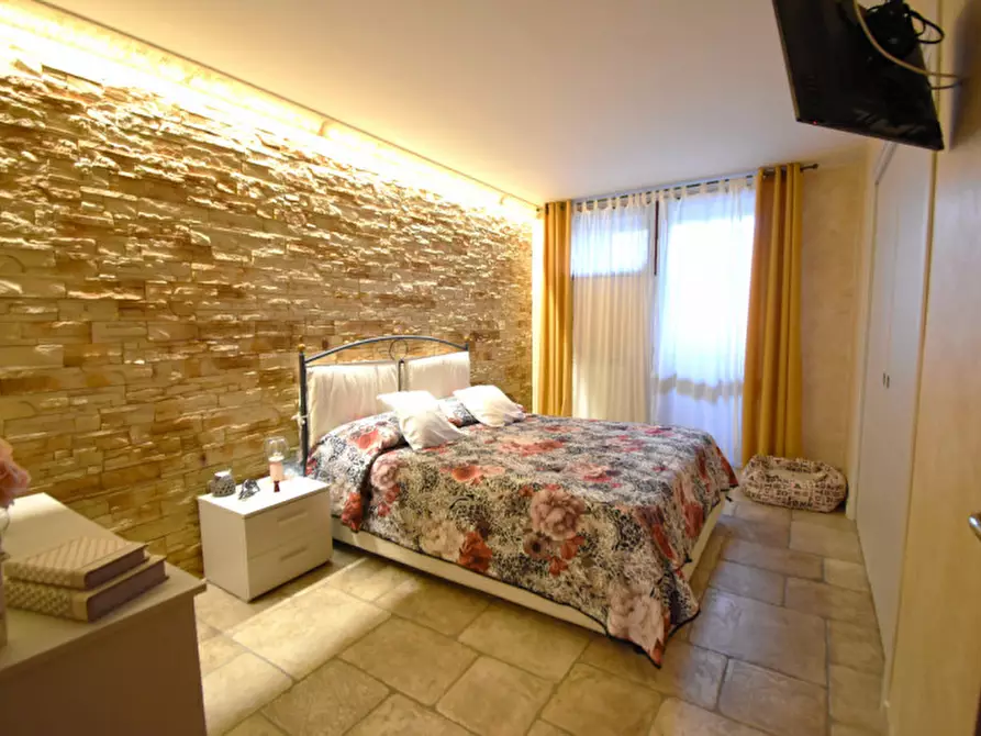 Immagine 17 di Appartamento in vendita  in Via Silvio Serra a Roma