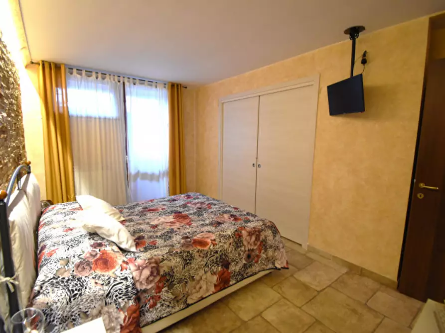 Immagine 18 di Appartamento in vendita  in Via Silvio Serra a Roma