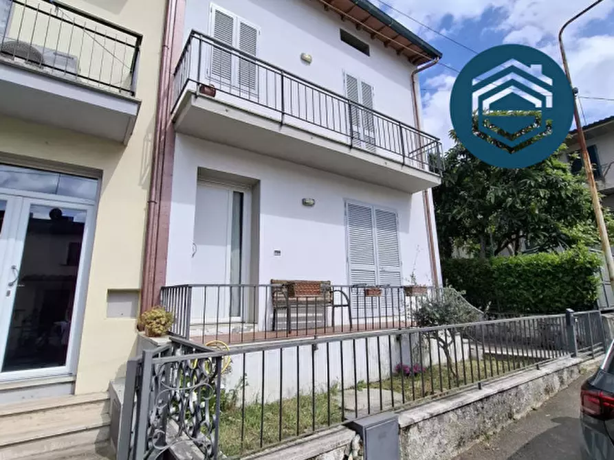 Immagine 39 di Casa indipendente in vendita  in Via Ferdinando I De' Medici 9 a Poggio A Caiano