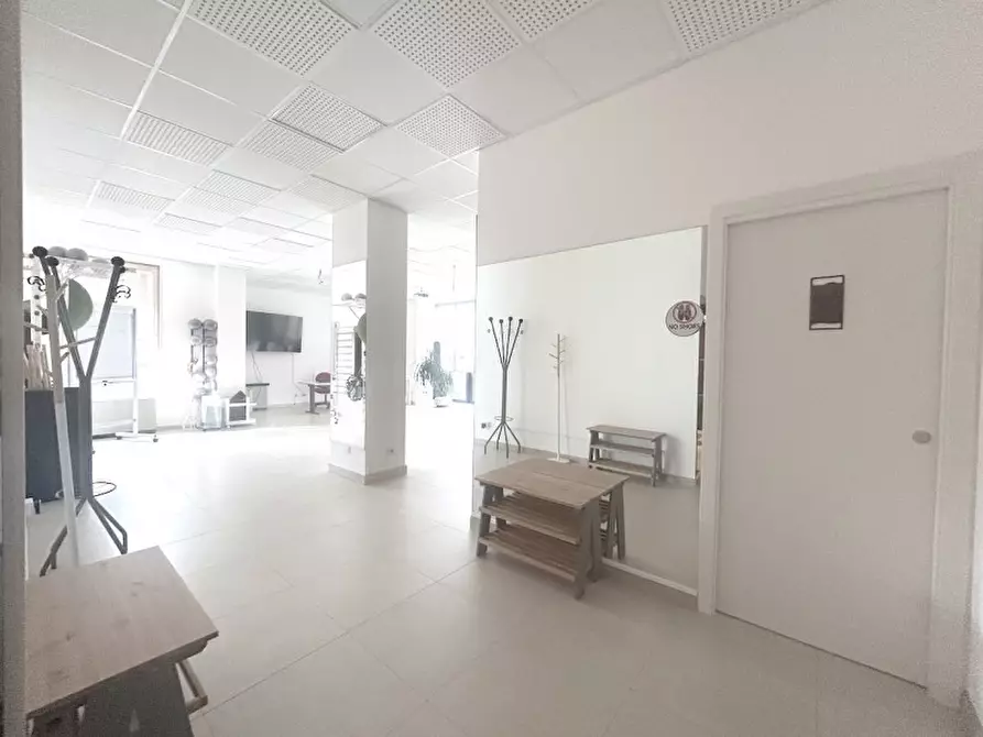 Immagine 2 di Ufficio in affitto  in Viale Giovanni Bovio a Cesena