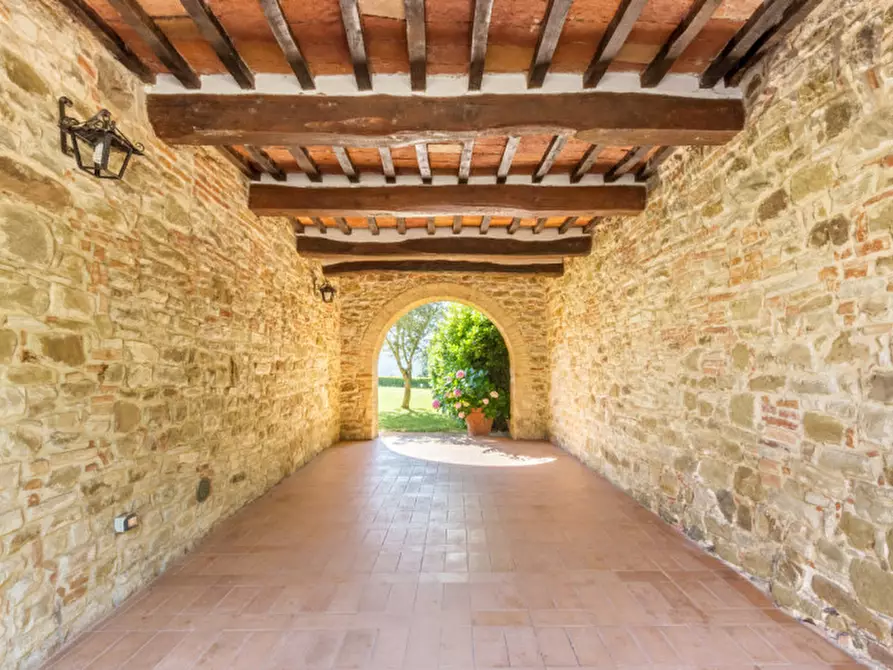 Immagine 8 di Agriturismo in vendita  a Passignano Sul Trasimeno