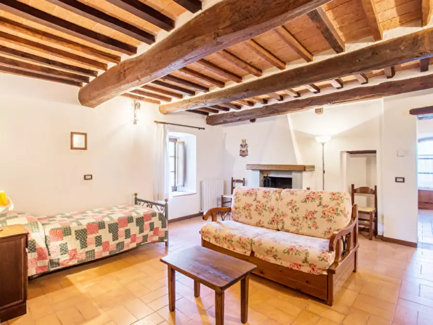 Immagine 14 di Agriturismo in vendita  a Passignano Sul Trasimeno