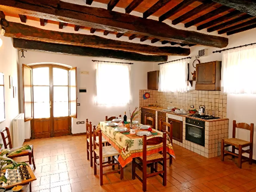 Immagine 21 di Agriturismo in vendita  a Passignano Sul Trasimeno