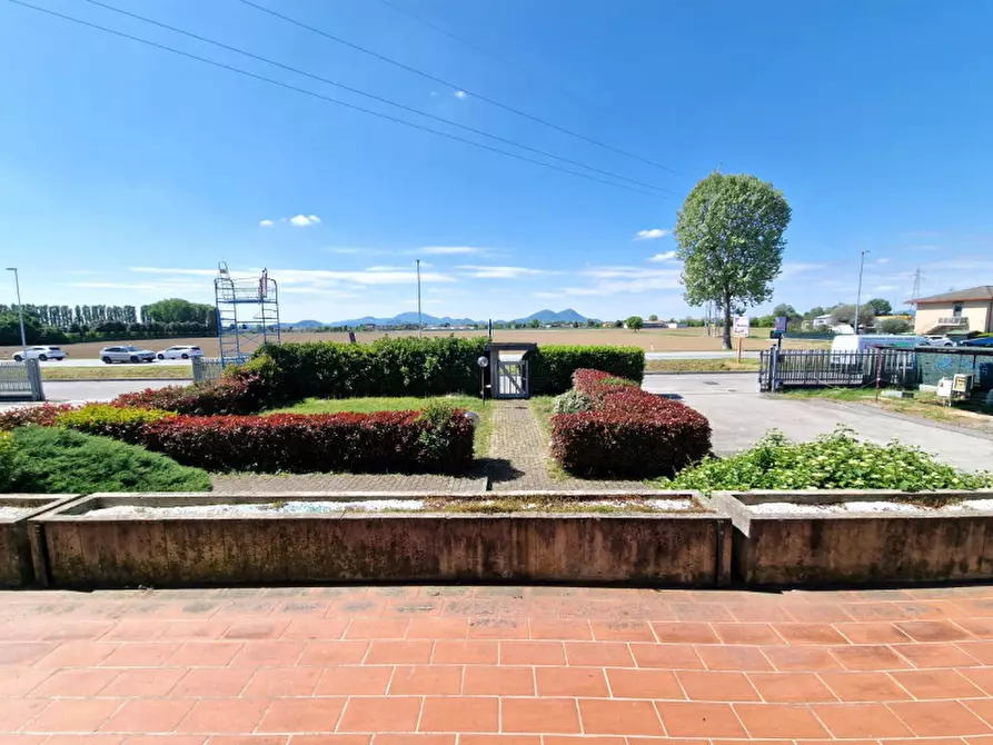 Immagine 4 di Negozio in vendita  in Via Marco Polo a Mestrino