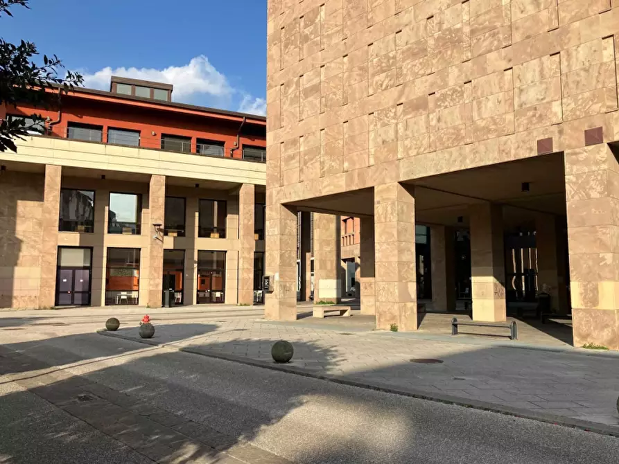Immagine 3 di Attività commerciale in vendita  in PARCO SAN DONATO a Firenze