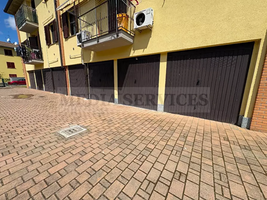 Immagine 25 di Appartamento in vendita  in via Gioacchino Rossini n° 5 a Gropello Cairoli