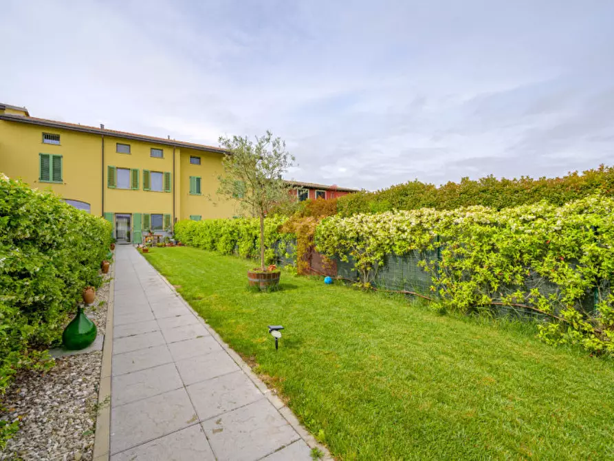 Immagine 3 di Villetta a schiera in vendita  in Strada Angelica, 42-44 a Parma