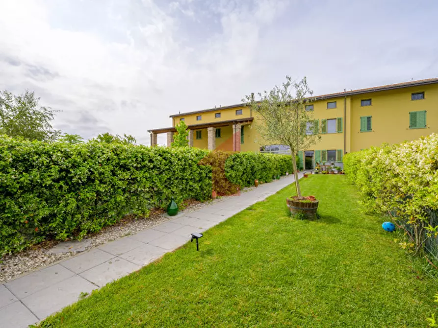 Immagine 5 di Villetta a schiera in vendita  in Strada Angelica, 42-44 a Parma