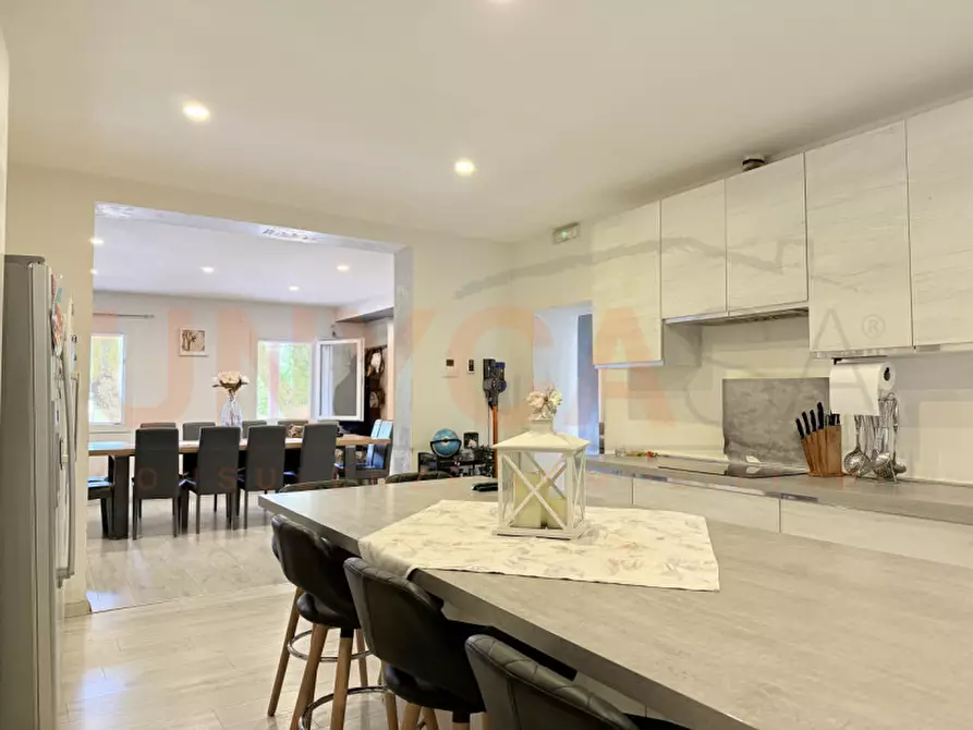 Immagine 1 di Villa in vendita  in Via Monte Sabotino a Mestrino