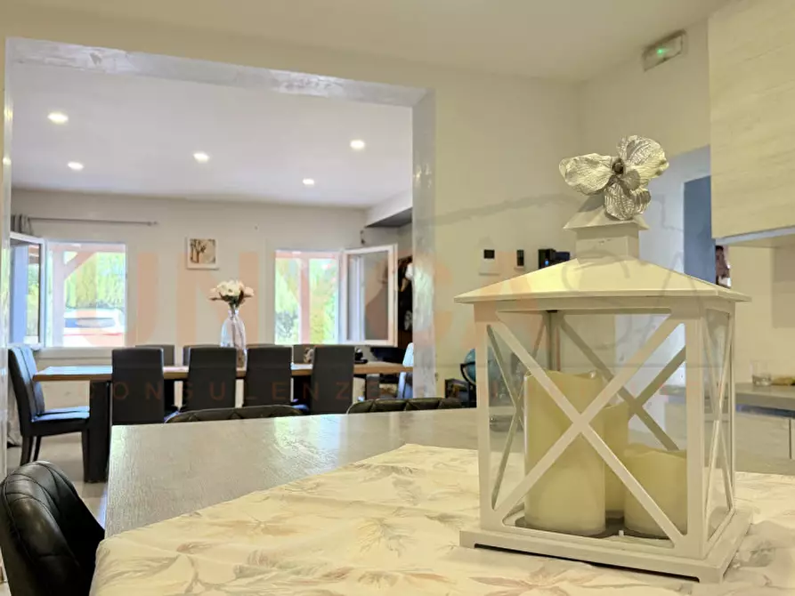 Immagine 3 di Villa in vendita  in Via Monte Sabotino a Mestrino