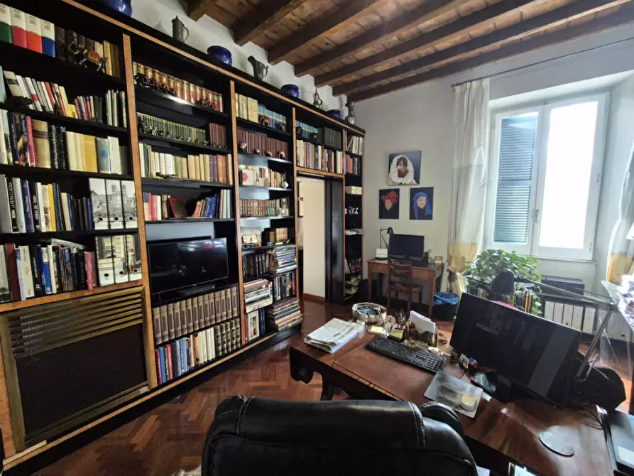 Immagine 12 di Appartamento in vendita  in Passeggiata di Ripetta a Roma