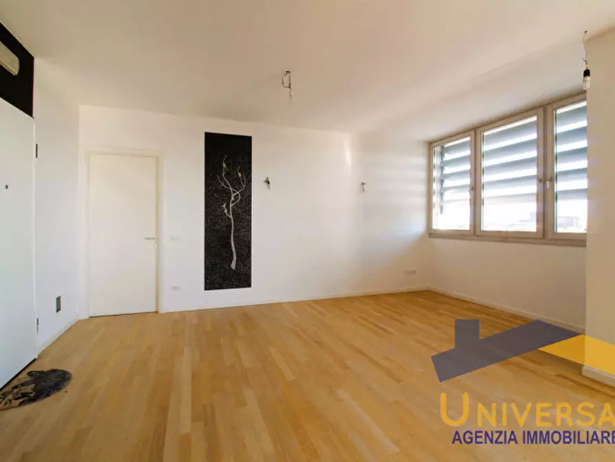 Immagine 10 di Appartamento in vendita  in VIA DIEGO VALERI n. 8  Interno 30 Piano 6 a Camposampiero