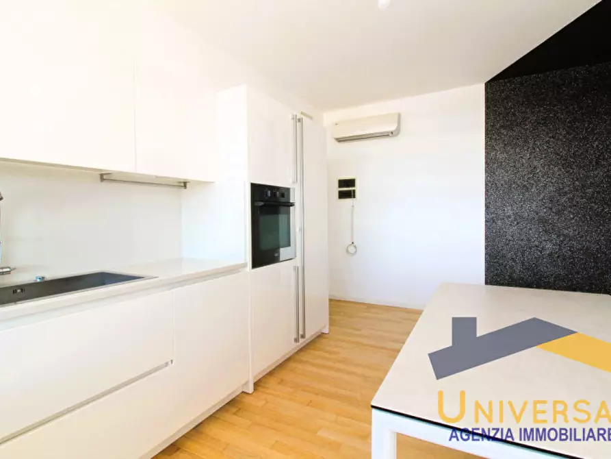 Immagine 20 di Appartamento in vendita  in VIA DIEGO VALERI n. 8  Interno 30 Piano 6 a Camposampiero