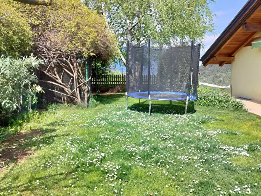 Immagine 5 di Villa in vendita  a Trento