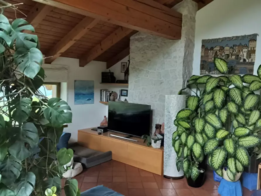 Immagine 8 di Villa in vendita  a Trento