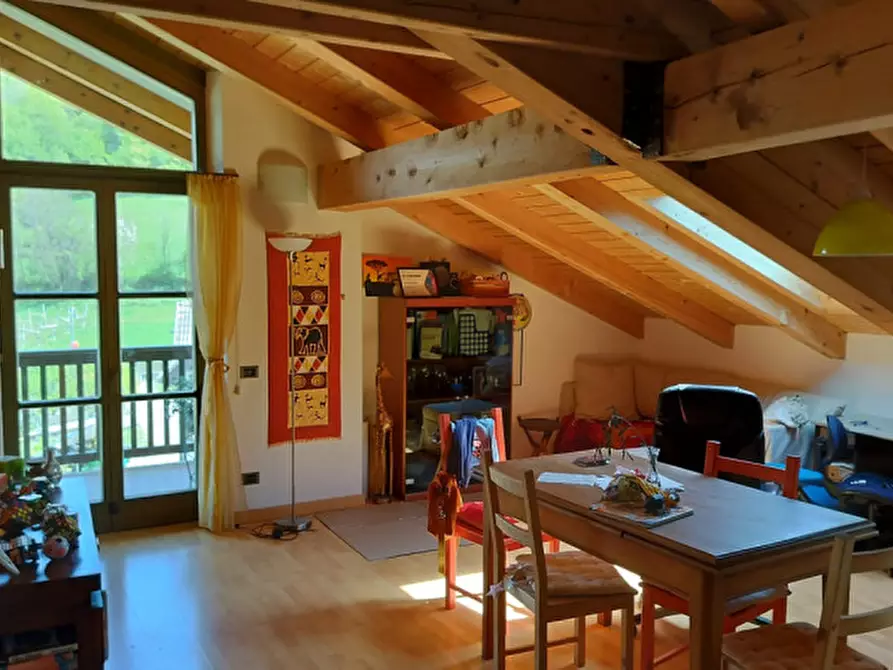 Immagine 10 di Villa in vendita  a Trento
