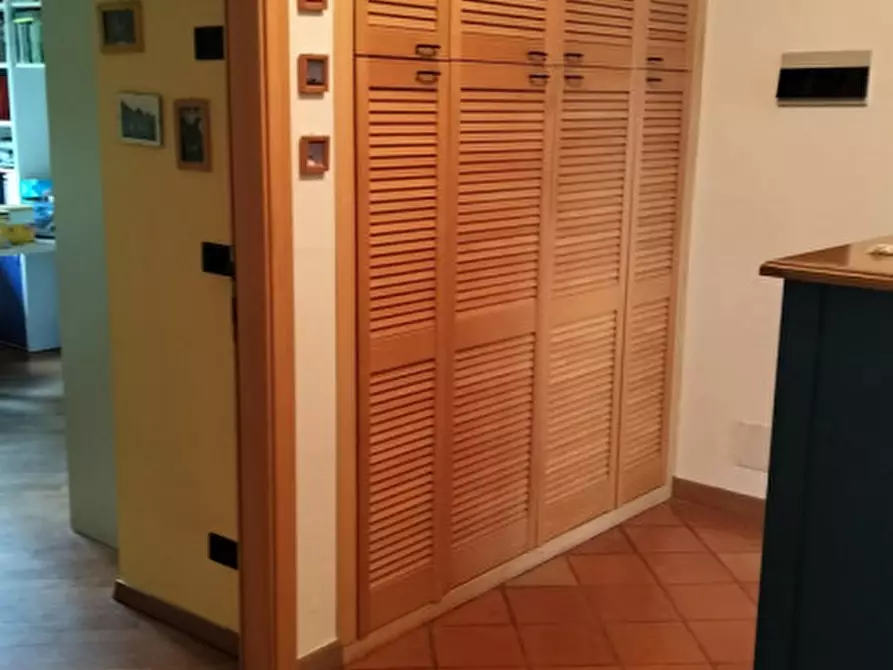 Immagine 17 di Villa in vendita  a Trento