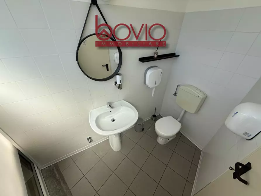 Immagine 48 di Attività commerciale in vendita  in Via Canonico Bartolomeo Elia SNC a San Mauro Torinese