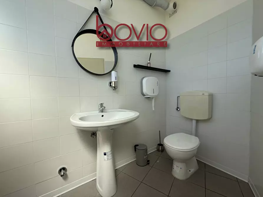 Immagine 49 di Attività commerciale in vendita  in Via Canonico Bartolomeo Elia SNC a San Mauro Torinese