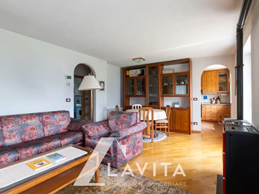 Immagine 3 di Appartamento in vendita  in Via Costa dall'Or -Strada Statale 620 del Passo di Lavazè a Ville Di Fiemme