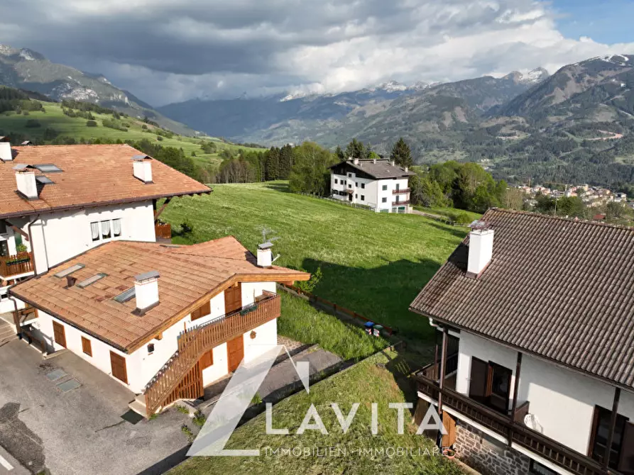 Immagine 30 di Appartamento in vendita  in Via Costa dall'Or -Strada Statale 620 del Passo di Lavazè a Ville Di Fiemme