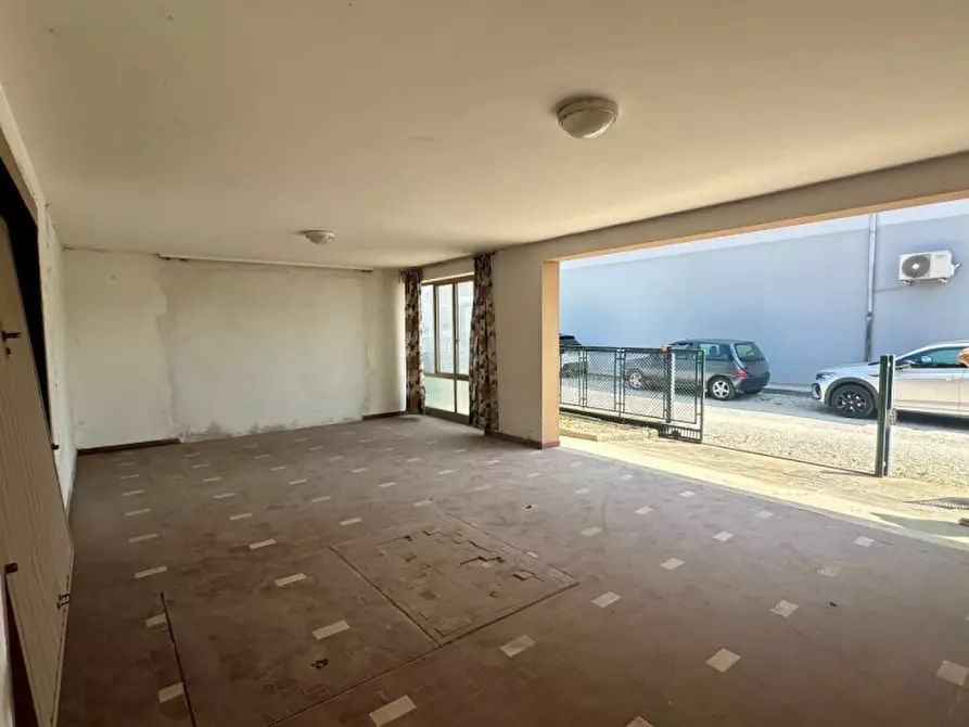 Immagine 5 di Villetta a schiera in vendita  in Via Scapacchiò a Selvazzano Dentro