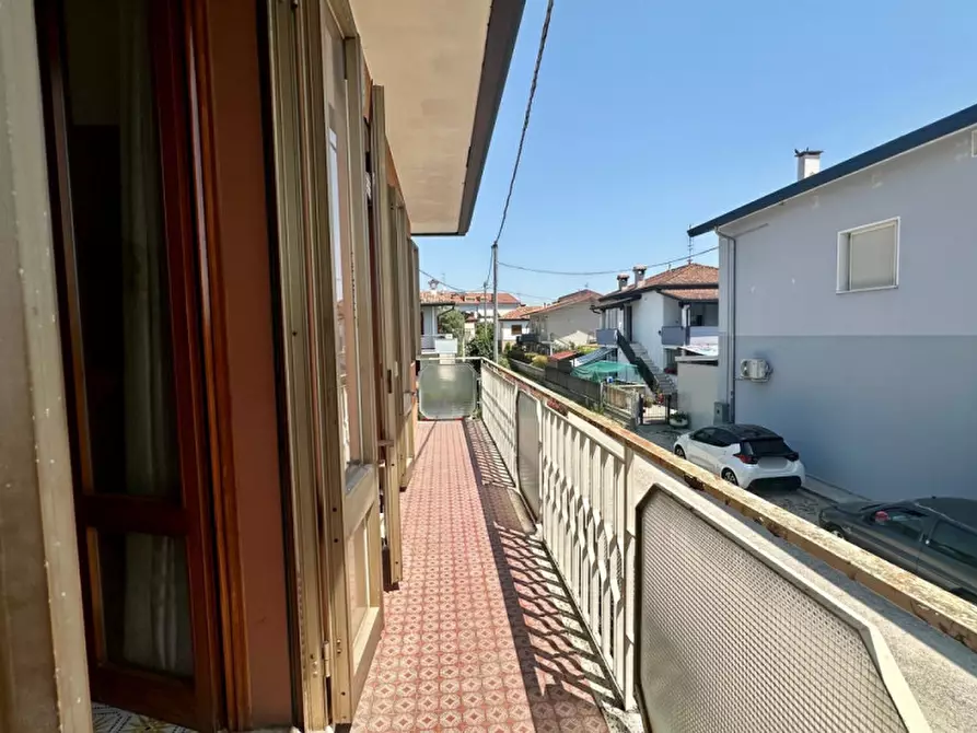 Immagine 9 di Villetta a schiera in vendita  in Via Scapacchiò a Selvazzano Dentro