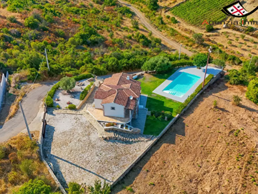 Immagine 10 di Villa in vendita  a Budoni