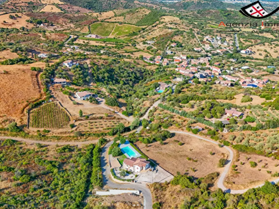Immagine 13 di Villa in vendita  a Budoni