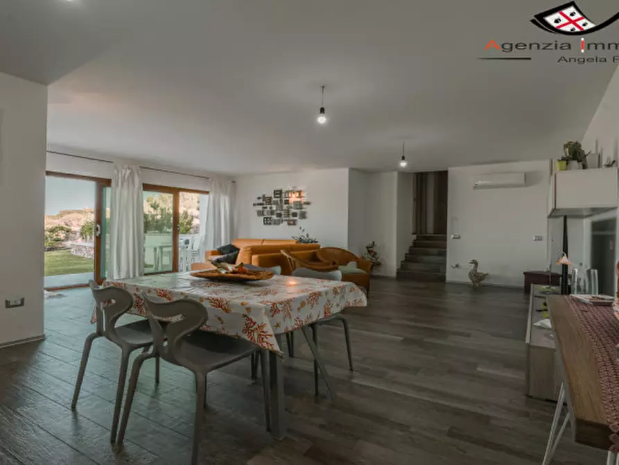 Immagine 43 di Villa in vendita  a Budoni
