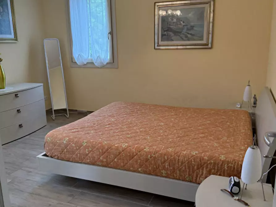 Immagine 15 di Casa bifamiliare in vendita  in Via Montanara a Rovigo