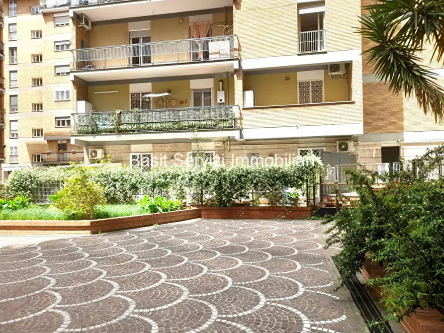 Immagine 29 di Appartamento in vendita  in Piazza Antonio Meucci a Roma