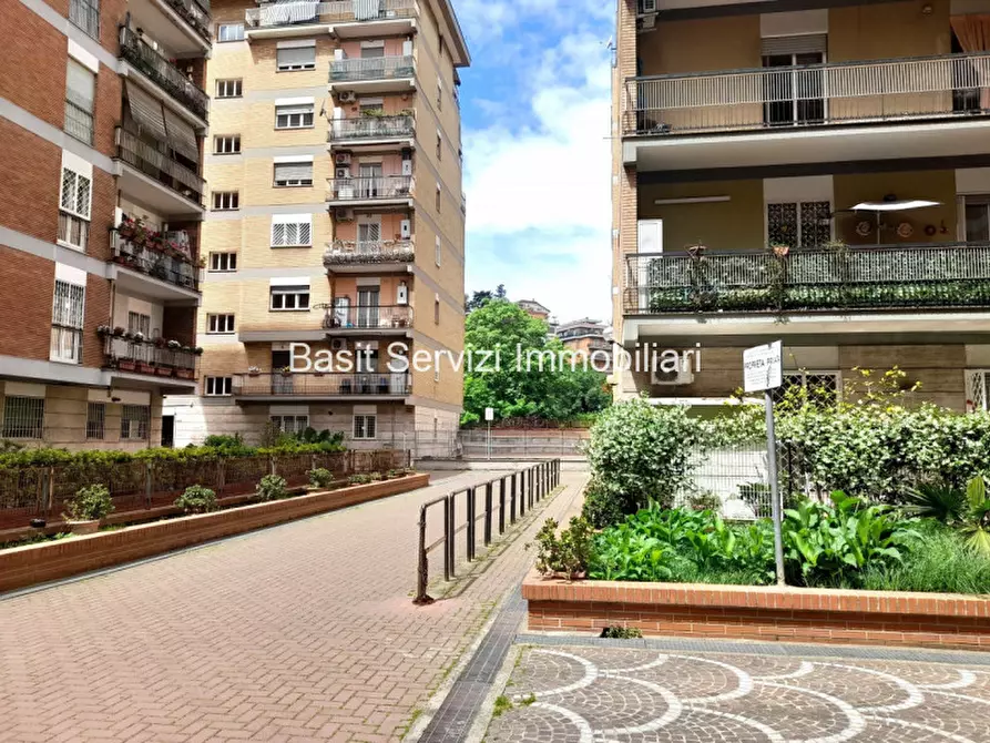 Immagine 30 di Appartamento in vendita  in Piazza Antonio Meucci a Roma