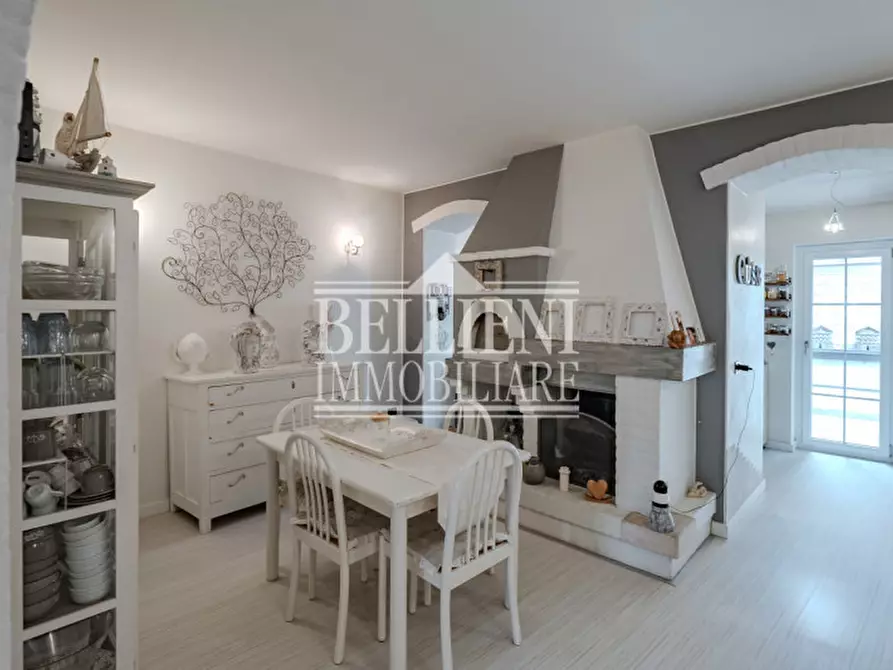 Immagine 1 di Casa indipendente in vendita  in Viale Riviera Berica a Vicenza