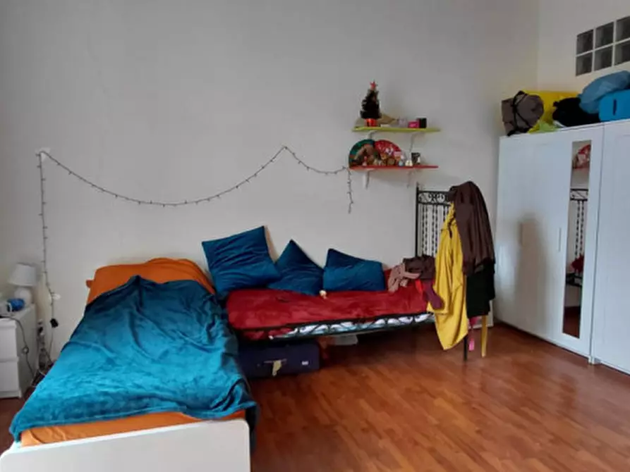 Immagine 26 di Camera in affitto  in via duomo 63 a Napoli