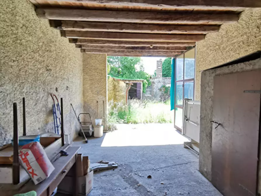 Immagine 2 di Rustico / casale in vendita  in Via G. Mazzini a Cordenons
