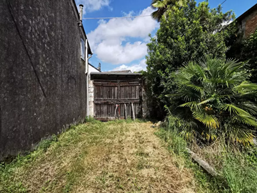 Immagine 14 di Rustico / casale in vendita  in Via G. Mazzini a Cordenons