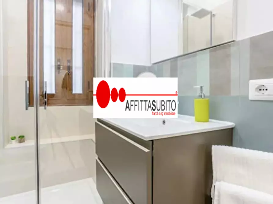 Immagine 11 di Appartamento in affitto  in via Luca Giordano a Napoli