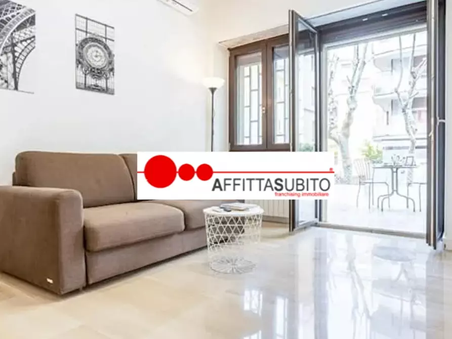 Immagine 13 di Appartamento in affitto  in via Luca Giordano a Napoli