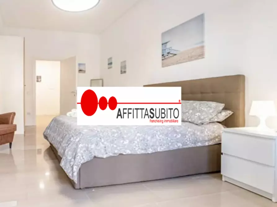 Immagine 16 di Appartamento in affitto  in via Luca Giordano a Napoli