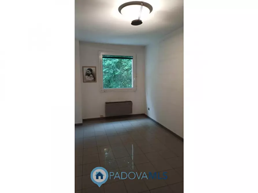 Immagine 1 di Ufficio in vendita  in via tiziano aspetti, 248 a Padova