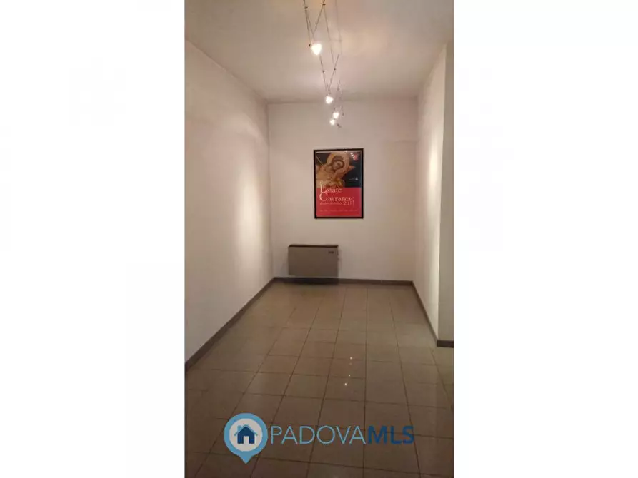 Immagine 2 di Ufficio in vendita  in via tiziano aspetti, 248 a Padova