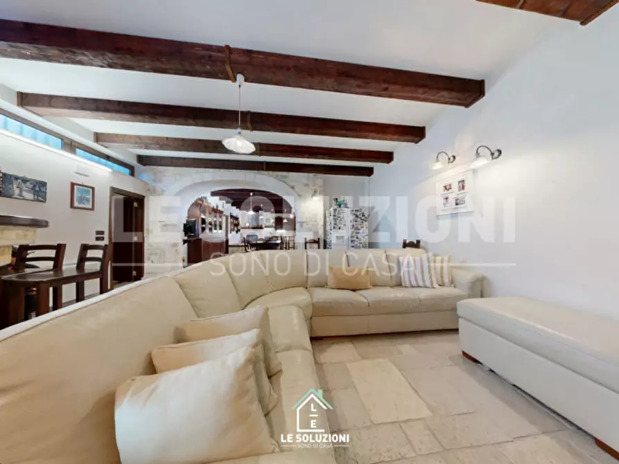 Immagine 4 di Casa indipendente in vendita  in Viale Cristoforo Colombo 82 a Putignano