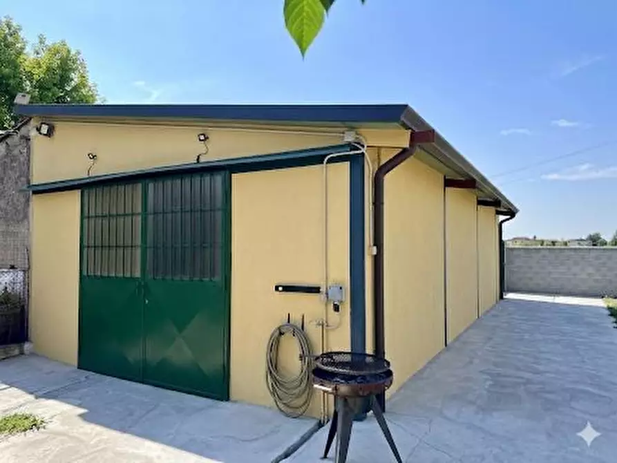 Immagine 8 di Villetta a schiera in vendita  a Badia Polesine