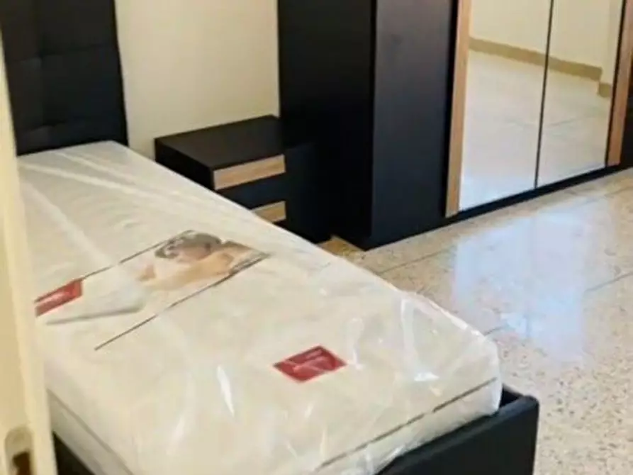 Immagine 1 di Camera in affitto  in Via Gabriello Chiabrera, 115 a Roma