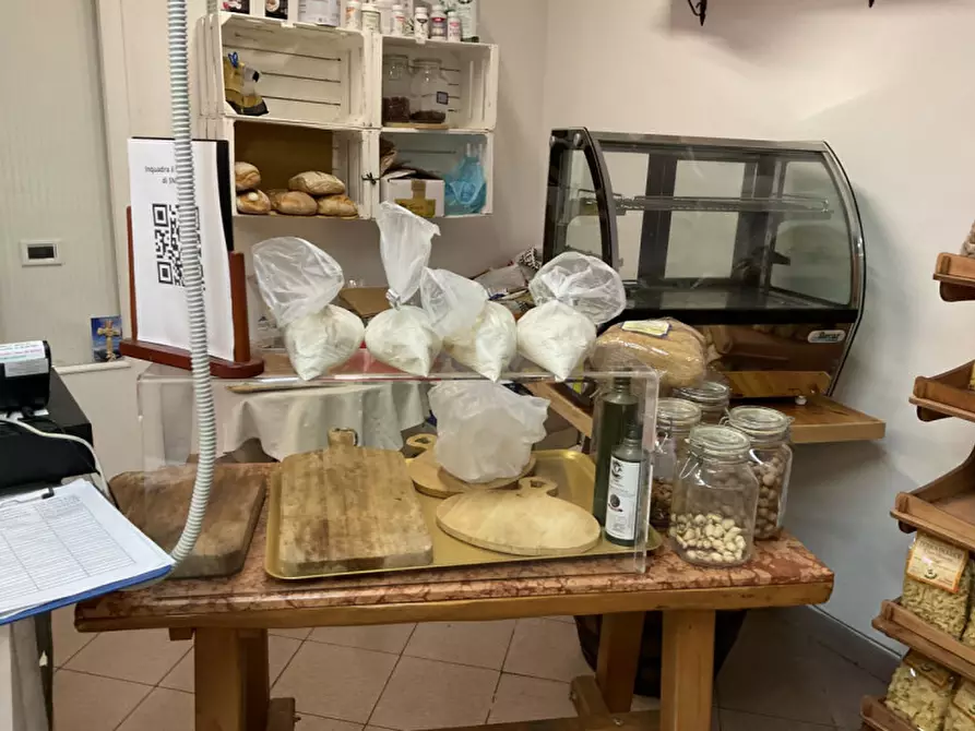 Immagine 5 di Attività commerciale in vendita  in Via Vittorio Emanuele II a Poggio A Caiano