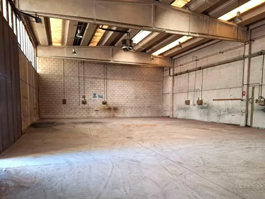 Immagine 2 di Capannone industriale in vendita  in Via Madonnina, 34, 27018 Vidigulfo PV, Italia a Vidigulfo