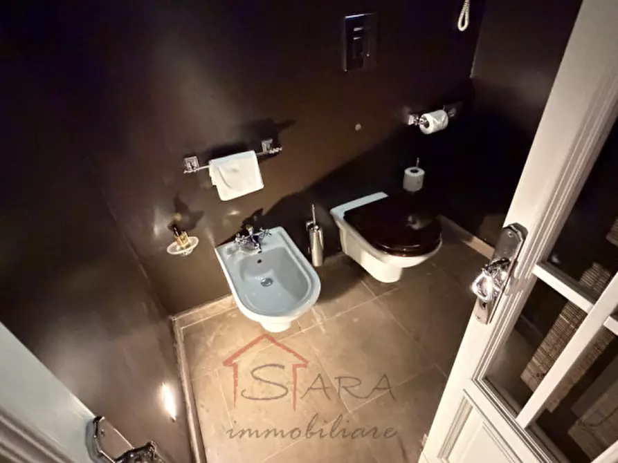 Immagine 21 di Casa indipendente in vendita  a Anacapri